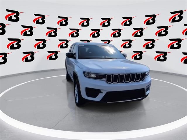 2025 Jeep Grand Cherokee GRAND CHEROKEE LAREDO X 4X4