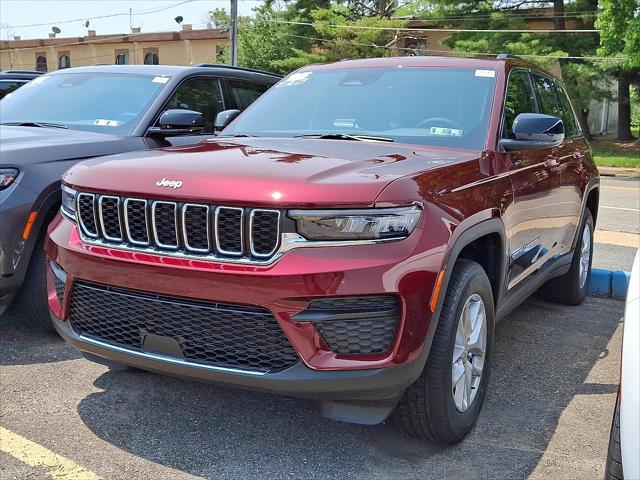 2025 Jeep Grand Cherokee GRAND CHEROKEE LAREDO X 4X4