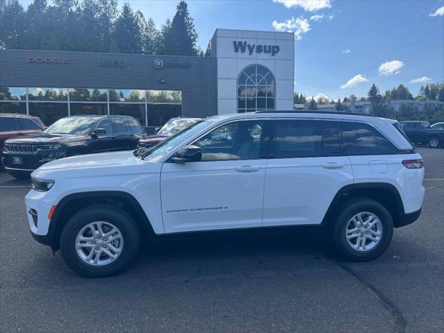 2025 Jeep Grand Cherokee GRAND CHEROKEE LAREDO 4X4 2025 Jeep Grand Cherokee GRAND CHEROKEE LAREDO 4X4