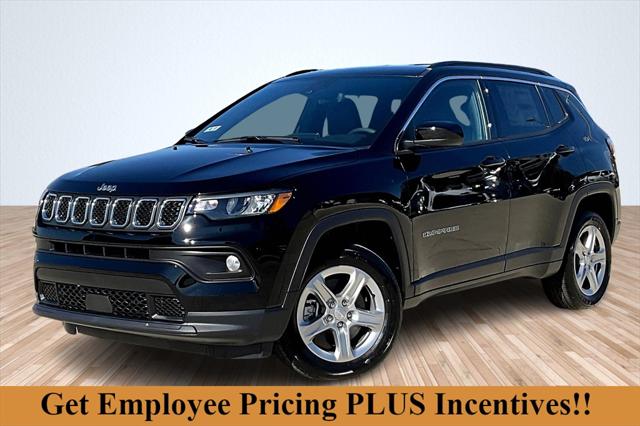 2025 Jeep Compass COMPASS LATITUDE 4X4