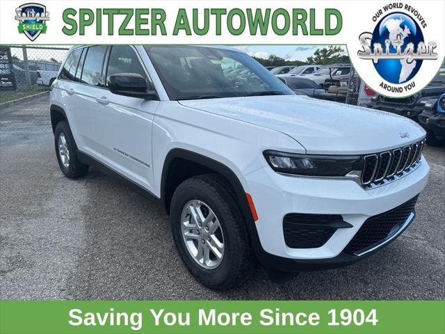 2025 Jeep Grand Cherokee GRAND CHEROKEE LAREDO 4X4