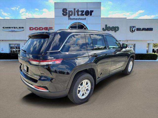 2025 Jeep Grand Cherokee GRAND CHEROKEE LAREDO 4X4