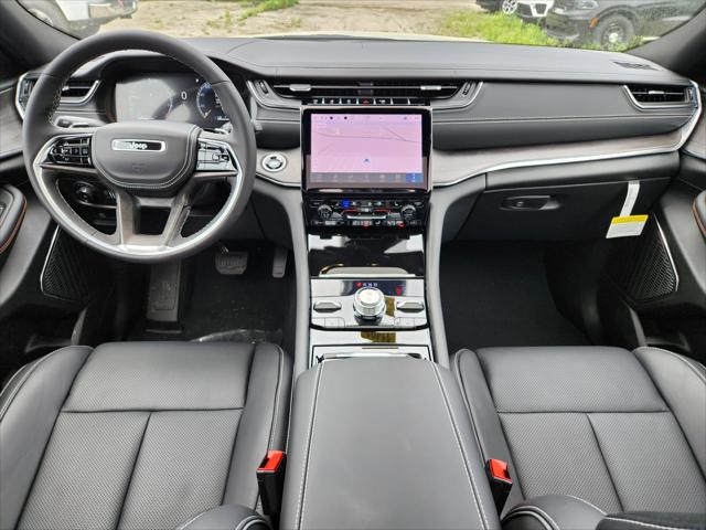 2025 Jeep Grand Cherokee GRAND CHEROKEE L OVERLAND 4X4 2025 Jeep Grand Cherokee GRAND CHEROKEE L OVERLAND 4X4