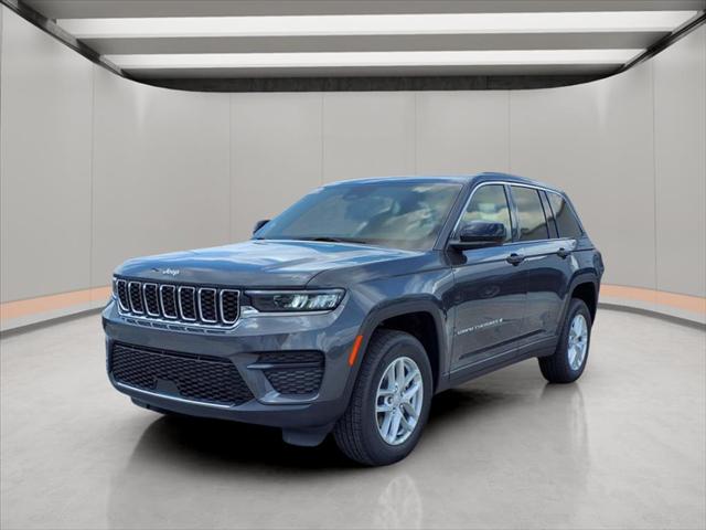 2025 Jeep Grand Cherokee GRAND CHEROKEE LAREDO X 4X2