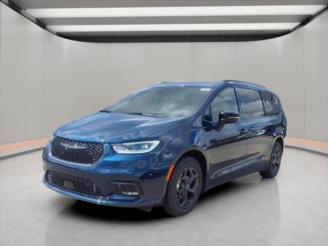 2025 Chrysler Pacifica Hybrid PACIFICA PLUG-IN HYBRID S APPEARANCE