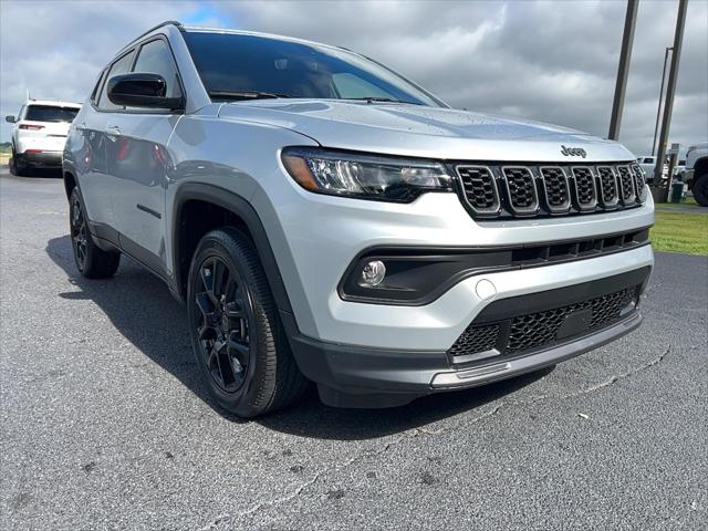 2025 Jeep Compass COMPASS LATITUDE 4X4