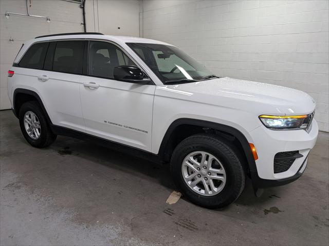 2025 Jeep Grand Cherokee GRAND CHEROKEE LAREDO 4X4