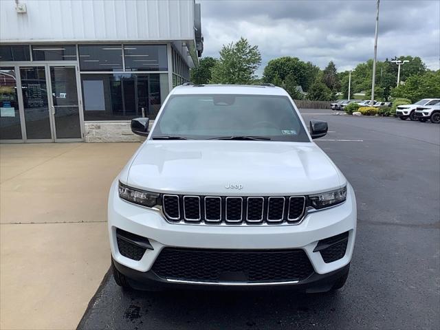 2025 Jeep Grand Cherokee GRAND CHEROKEE LAREDO X 4X4