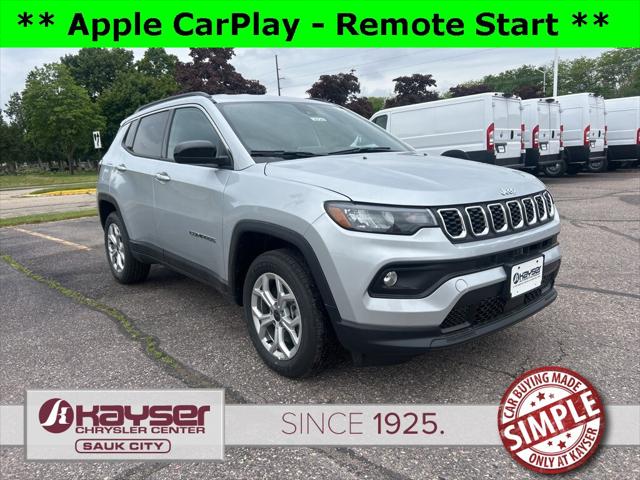 2025 Jeep Compass COMPASS LATITUDE 4X4