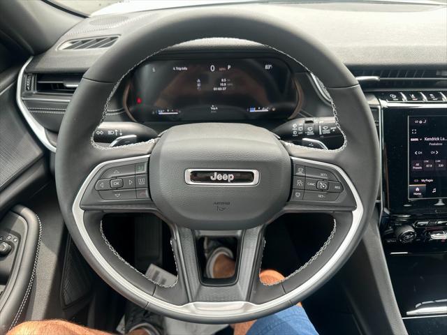 2025 Jeep Grand Cherokee GRAND CHEROKEE LAREDO X 4X4