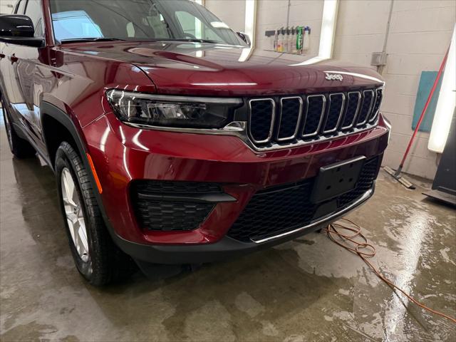 2025 Jeep Grand Cherokee GRAND CHEROKEE LAREDO X 4X4