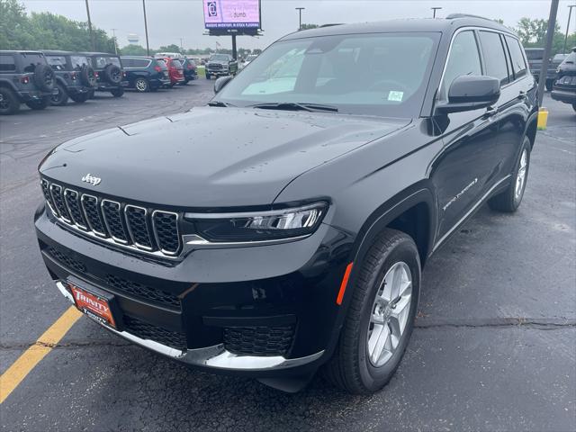 2025 Jeep Grand Cherokee GRAND CHEROKEE L LAREDO X 4X4