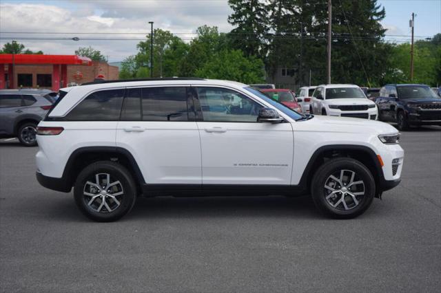 2025 Jeep Grand Cherokee GRAND CHEROKEE LIMITED 4X4
