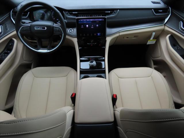 2025 Jeep Grand Cherokee GRAND CHEROKEE L LIMITED 4X2