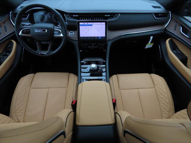 2025 Jeep Grand Cherokee GRAND CHEROKEE L SUMMIT 4X4
