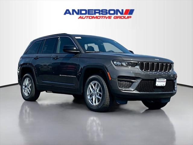 2025 Jeep Grand Cherokee GRAND CHEROKEE LAREDO X 4X4