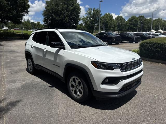 2025 Jeep Compass COMPASS LATITUDE 4X4