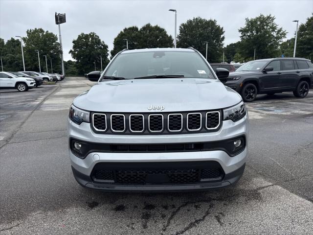 2025 Jeep Compass COMPASS LATITUDE 4X4