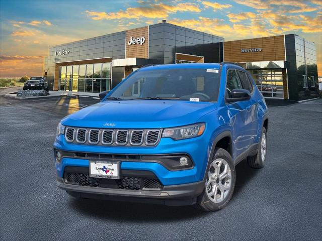 2025 Jeep Compass COMPASS LATITUDE 4X4