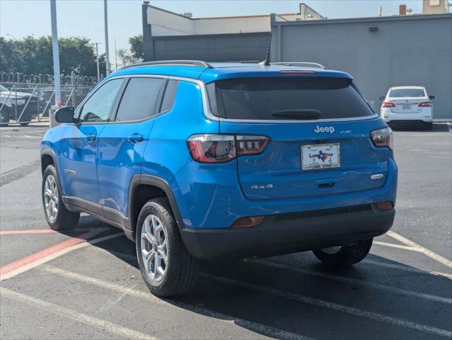 2025 Jeep Compass COMPASS LATITUDE 4X4