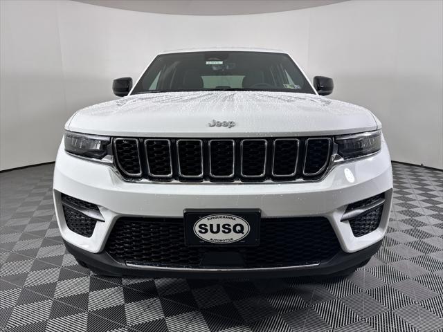 2025 Jeep Grand Cherokee GRAND CHEROKEE LAREDO X 4X4