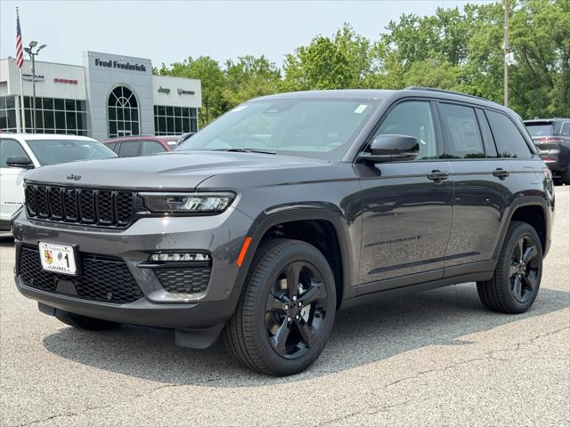 2025 Jeep Grand Cherokee GRAND CHEROKEE LIMITED 4X4