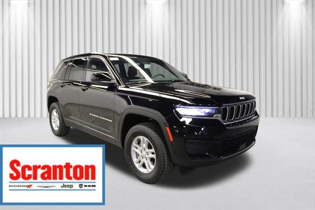 2025 Jeep Grand Cherokee GRAND CHEROKEE LAREDO 4X4