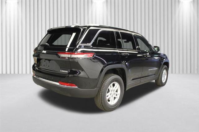 2025 Jeep Grand Cherokee GRAND CHEROKEE LAREDO 4X4