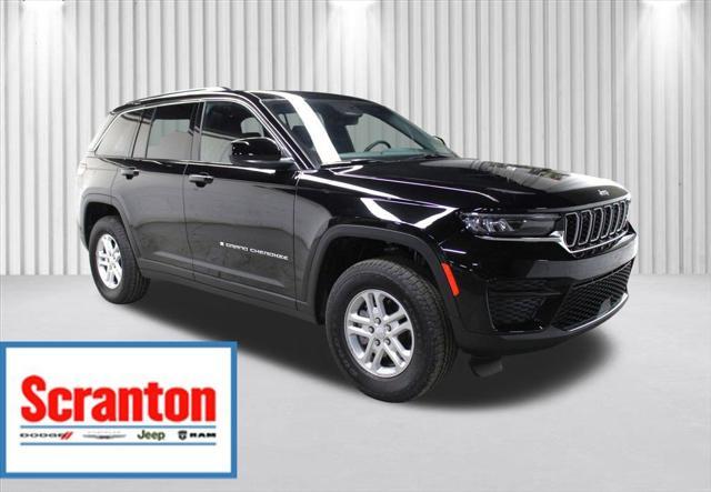 2025 Jeep Grand Cherokee GRAND CHEROKEE LAREDO 4X4