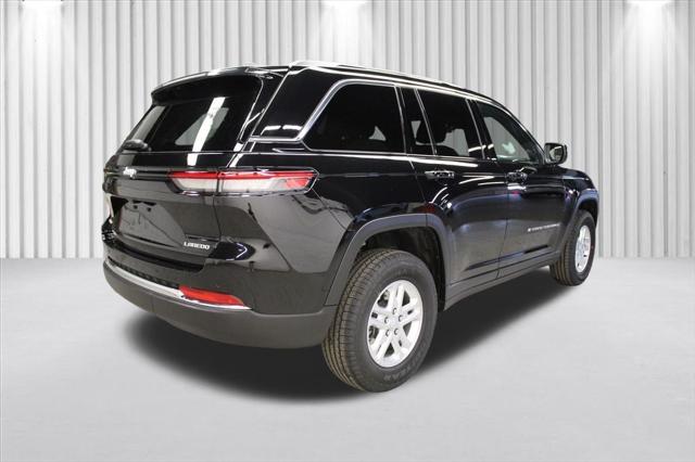 2025 Jeep Grand Cherokee GRAND CHEROKEE LAREDO 4X4
