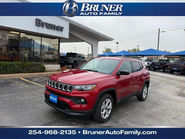 2025 Jeep Compass COMPASS LATITUDE 4X4