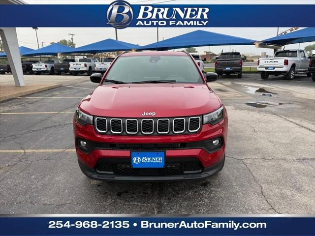 2025 Jeep Compass COMPASS LATITUDE 4X4