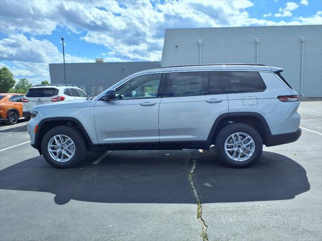 2025 Jeep Grand Cherokee GRAND CHEROKEE L LAREDO X 4X4