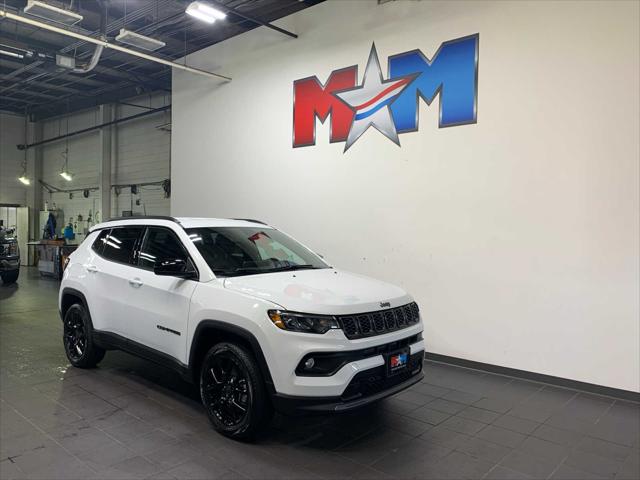 2025 Jeep Compass COMPASS LATITUDE 4X4