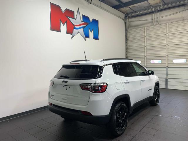 2025 Jeep Compass COMPASS LATITUDE 4X4