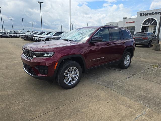 2025 Jeep Grand Cherokee GRAND CHEROKEE LAREDO X 4X4