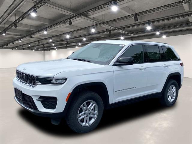 2025 Jeep Grand Cherokee GRAND CHEROKEE LAREDO 4X4