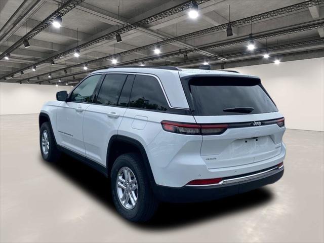 2025 Jeep Grand Cherokee GRAND CHEROKEE LAREDO 4X4