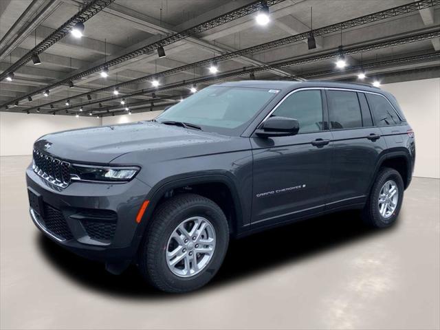 2025 Jeep Grand Cherokee GRAND CHEROKEE LAREDO 4X4