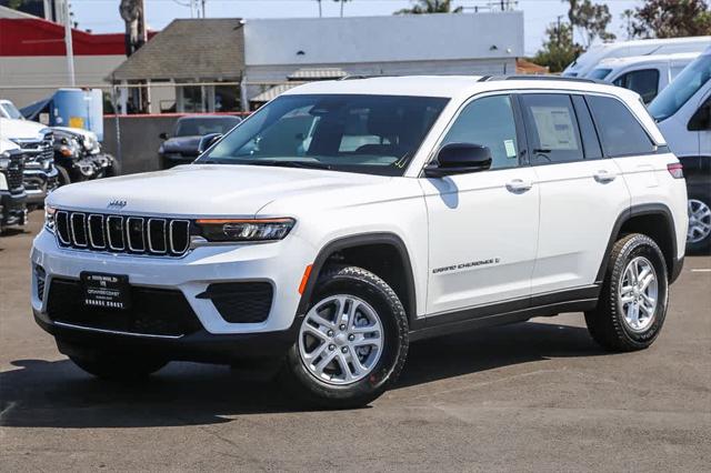 2025 Jeep Grand Cherokee GRAND CHEROKEE LAREDO 4X4