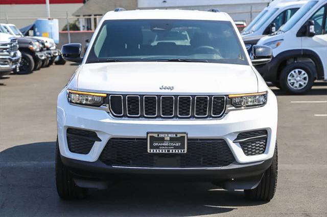 2025 Jeep Grand Cherokee GRAND CHEROKEE LAREDO 4X4