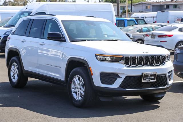 2025 Jeep Grand Cherokee GRAND CHEROKEE LAREDO 4X4