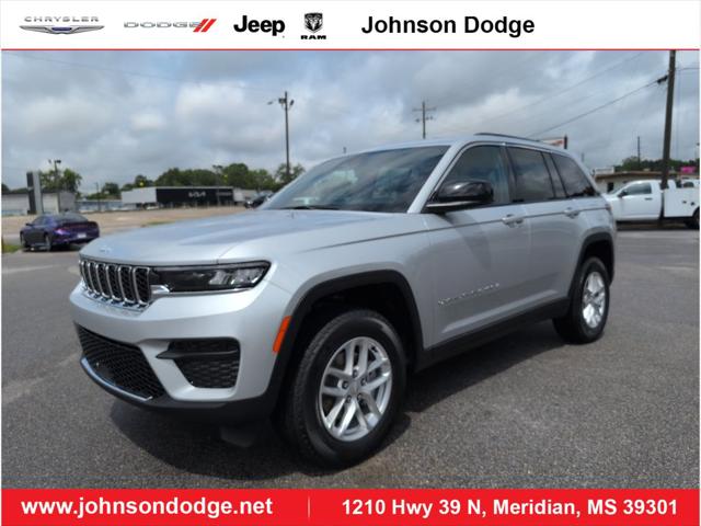 2025 Jeep Grand Cherokee GRAND CHEROKEE LAREDO X 4X2
