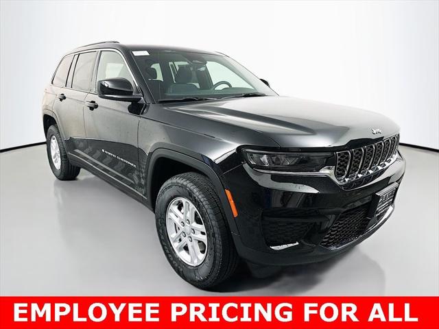 2025 Jeep Grand Cherokee GRAND CHEROKEE LAREDO 4X4