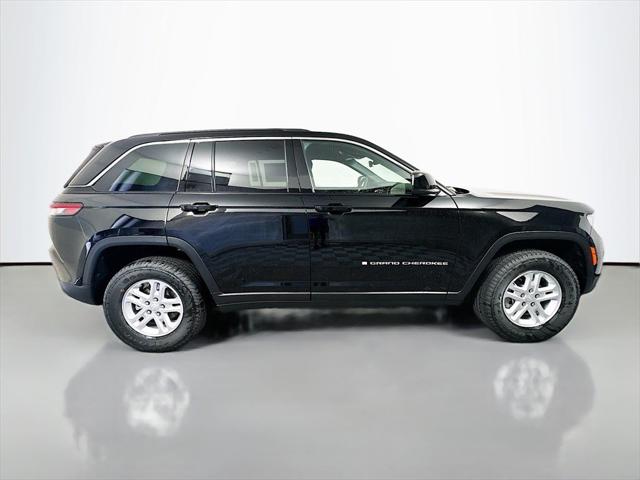 2025 Jeep Grand Cherokee GRAND CHEROKEE LAREDO 4X4