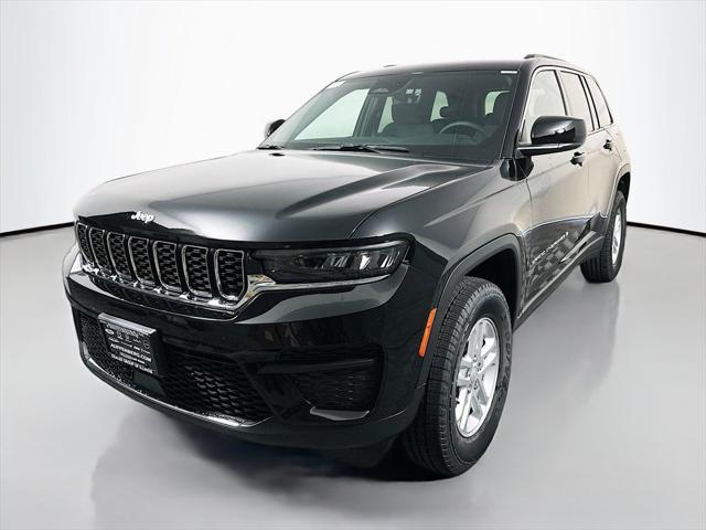 2025 Jeep Grand Cherokee GRAND CHEROKEE LAREDO 4X4