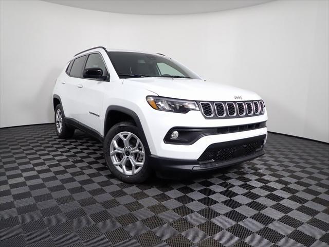 2025 Jeep Compass COMPASS LATITUDE 4X4