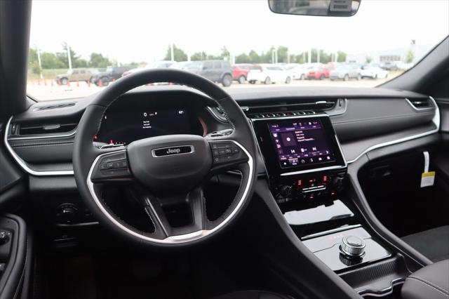 2025 Jeep Grand Cherokee GRAND CHEROKEE L ALTITUDE 4X2