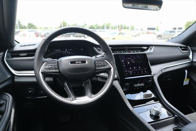 2025 Jeep Grand Cherokee GRAND CHEROKEE L ALTITUDE 4X2
