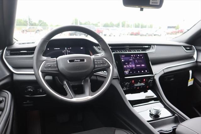 2025 Jeep Grand Cherokee GRAND CHEROKEE L ALTITUDE 4X2